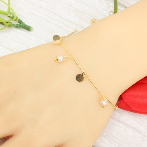 "Trendy Handmade Bracelet – A Thoughtful Gift for Girls & Women | UNVRC1113 - Picture 4 of 10